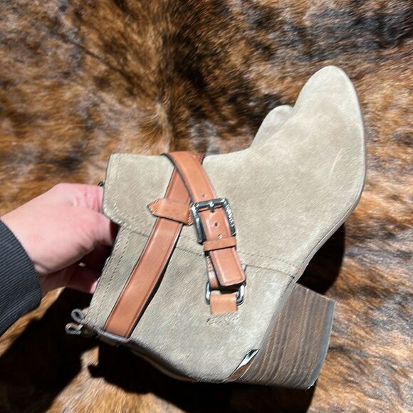 Coach Pauline Suede Bootie Size 8B.  B73 - Picture 6 of 10